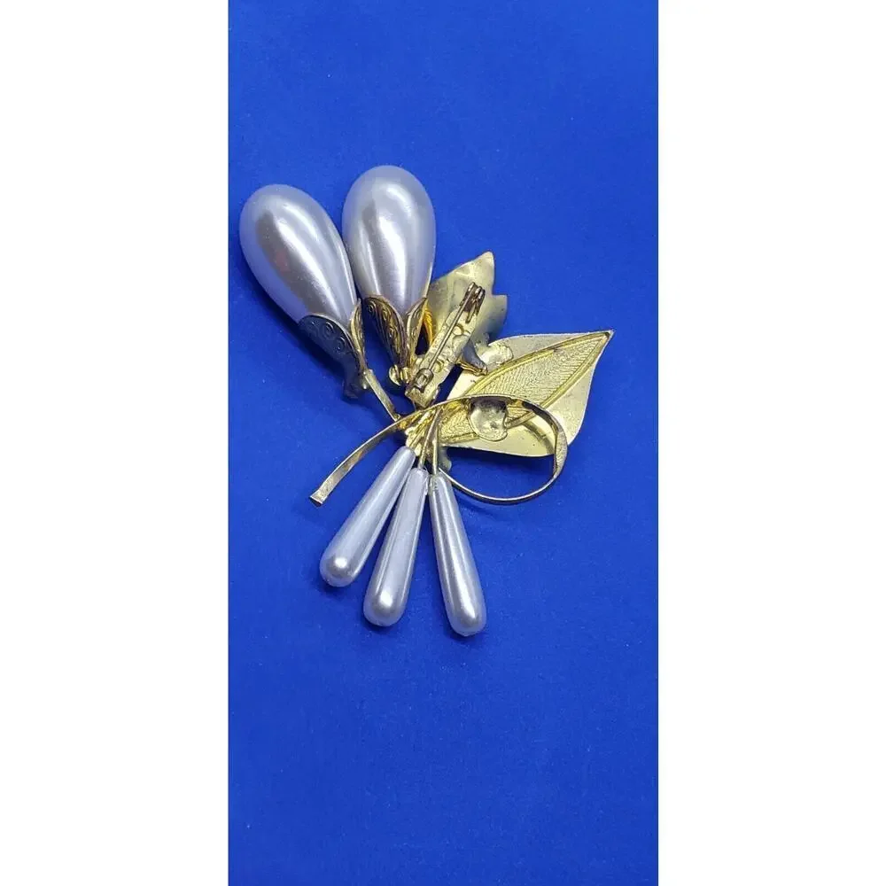Antique Art Nouveau Brooch Big Faux Pearl & Calla Lily Flowers Gold leaves